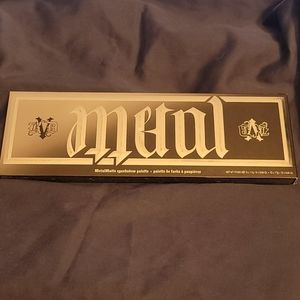 KVD Matte Metal palette
